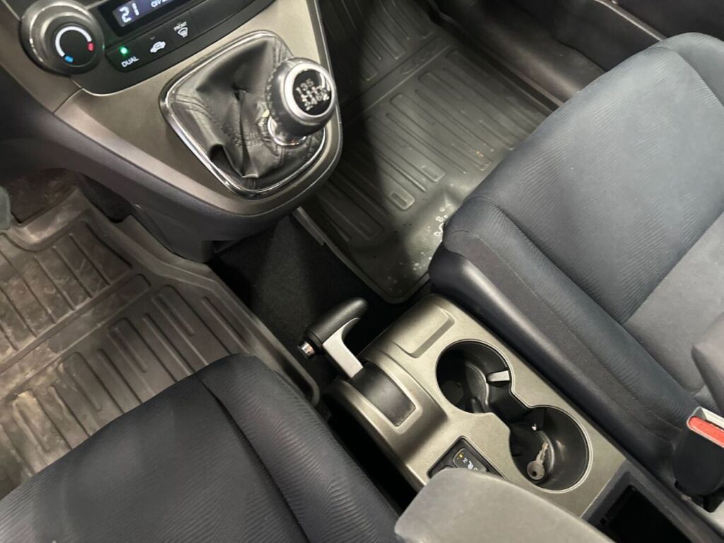 Honda CR-V 2011 Ruskea (beige)