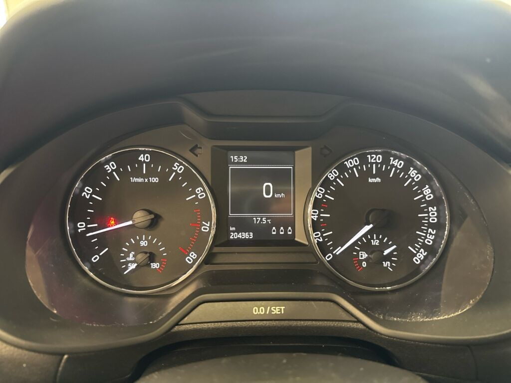 Skoda Octavia 2014 Ruskea (beige)