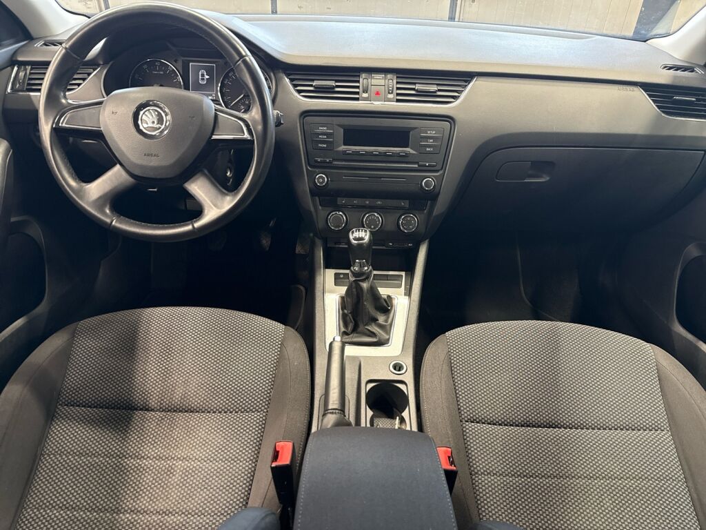 Skoda Octavia 2014 Ruskea (beige)