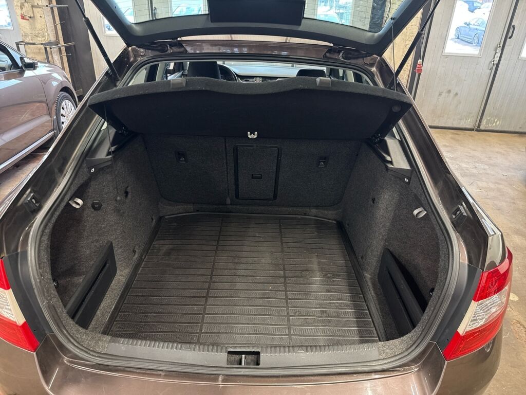 Skoda Octavia 2014 Ruskea (beige)