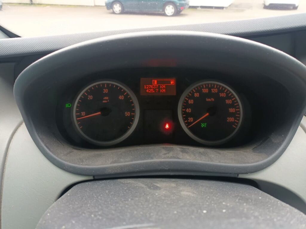 Opel Vivaro 2014 Valkoinen