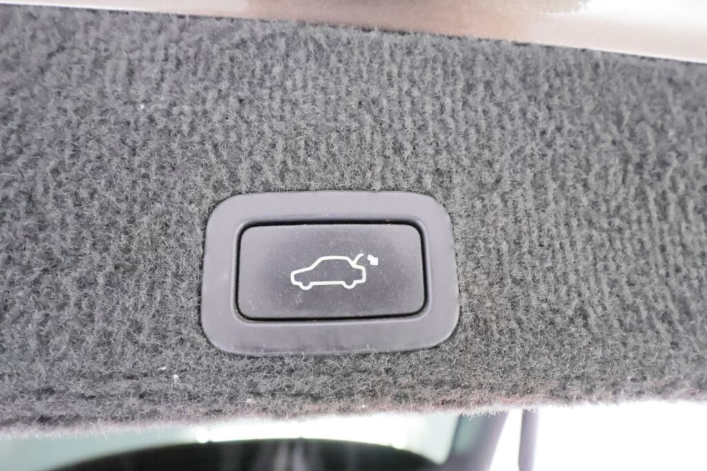 Volvo XC60 2014 Ruskea (beige)