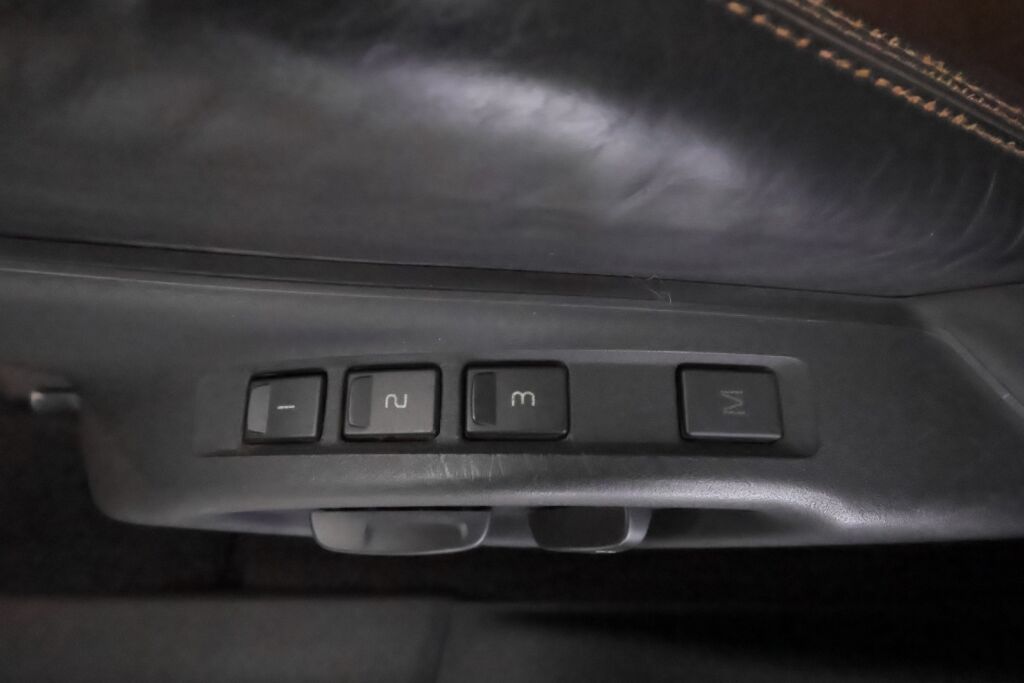 Volvo XC60 2014 Ruskea (beige)