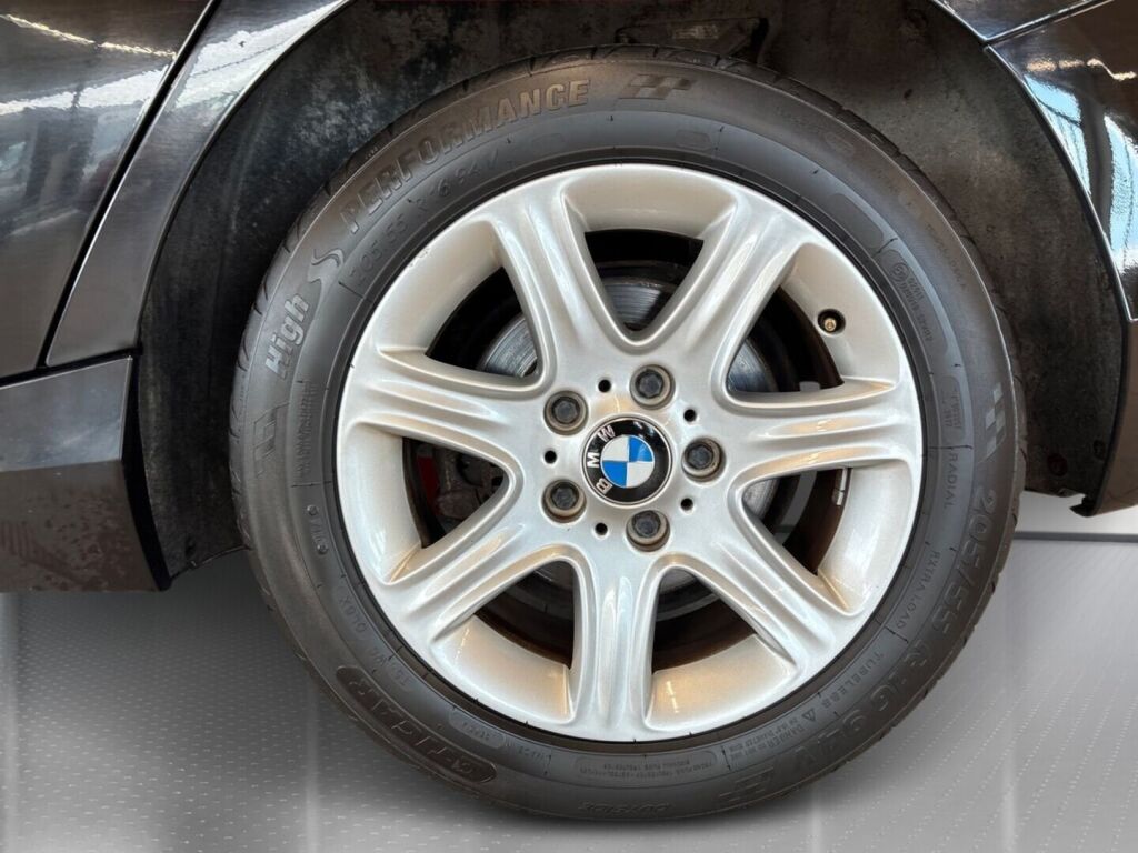 BMW 116 2013 Musta