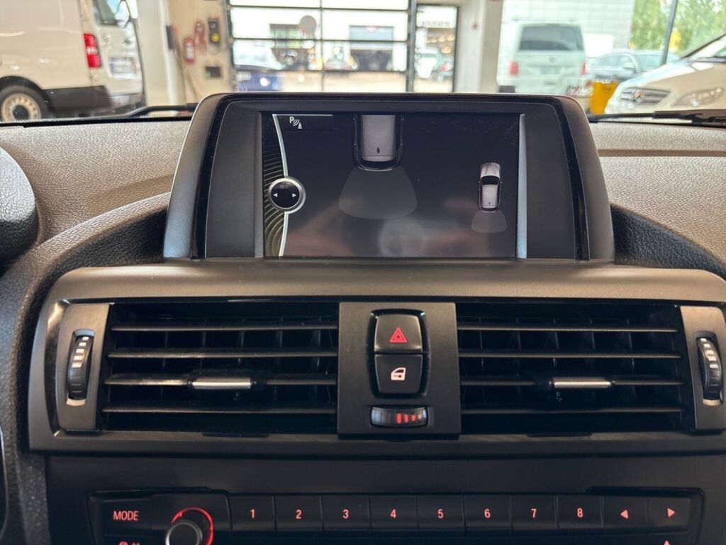 BMW 116 2013 Musta