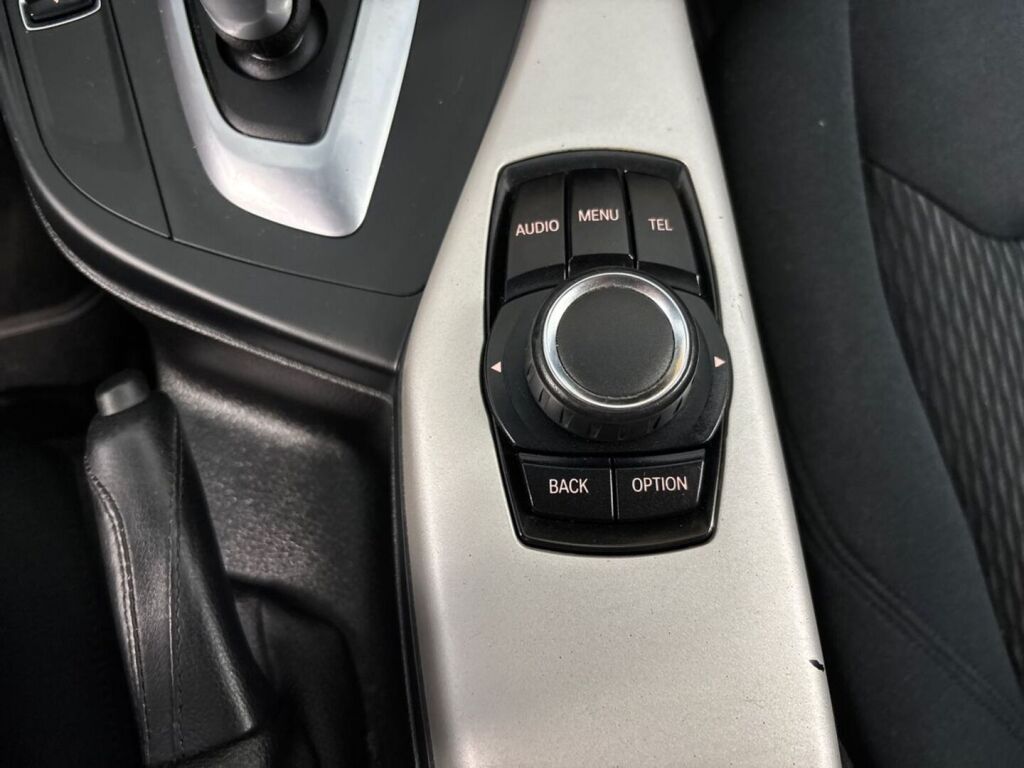 BMW 116 2013 Musta