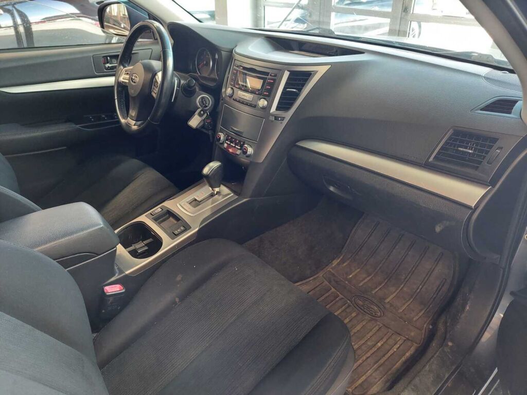 Subaru Outback 2013 Sininen