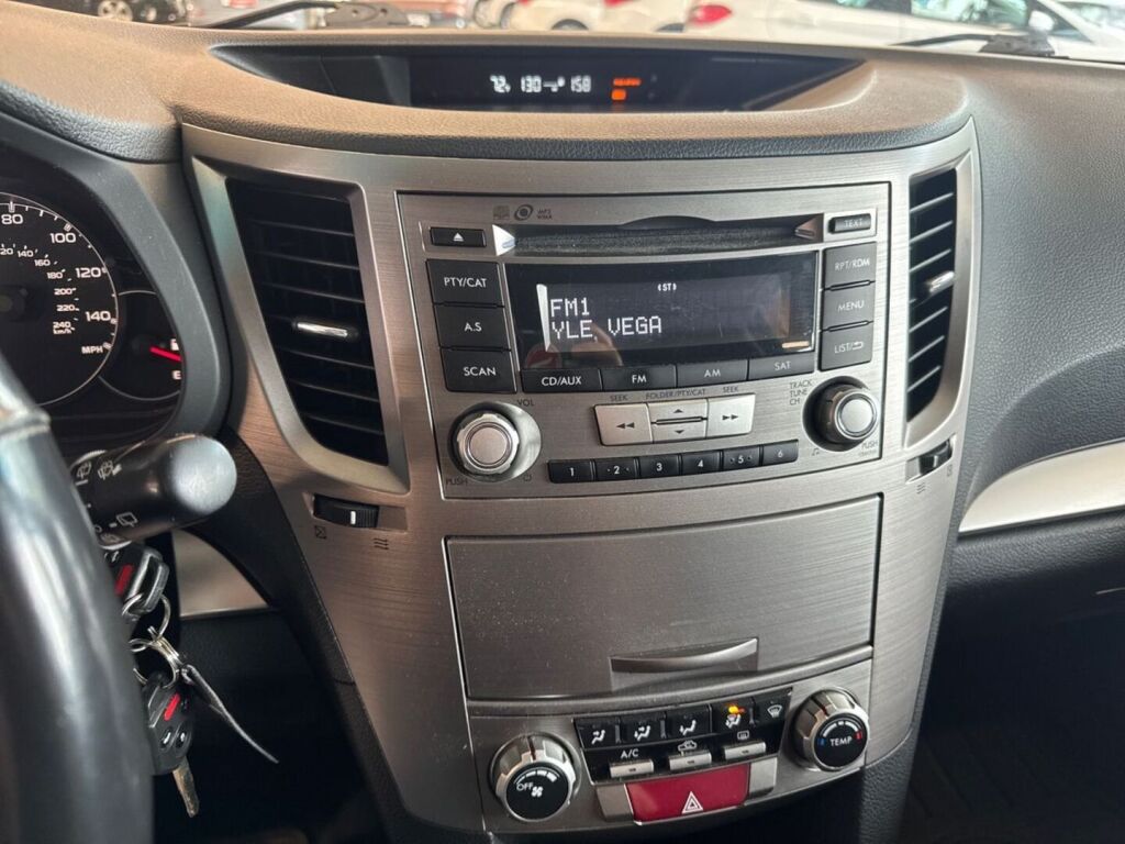Subaru Outback 2013 Sininen