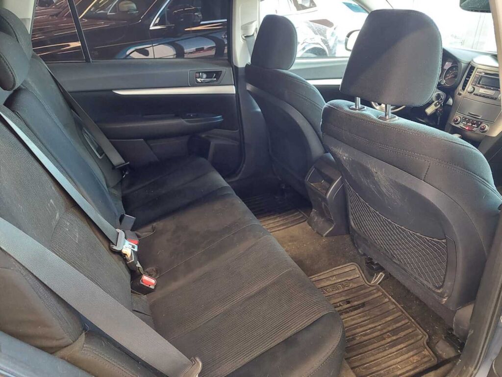 Subaru Outback 2013 Sininen