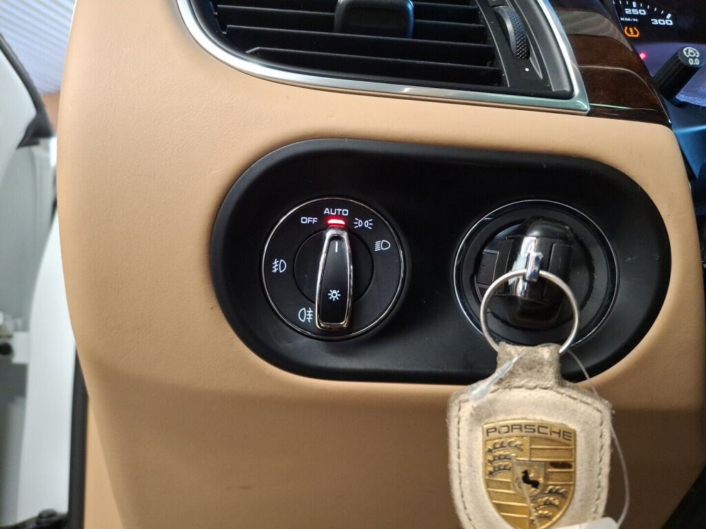 Porsche Macan 2014 Valkoinen