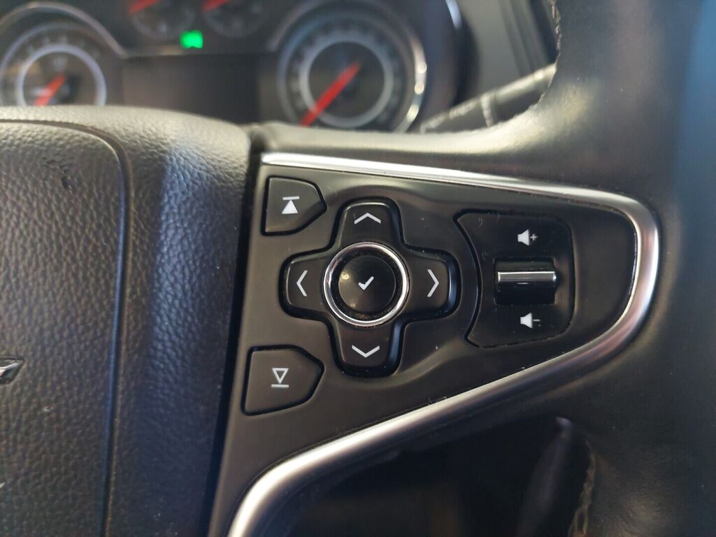 Opel Insignia 2014 Vihreä