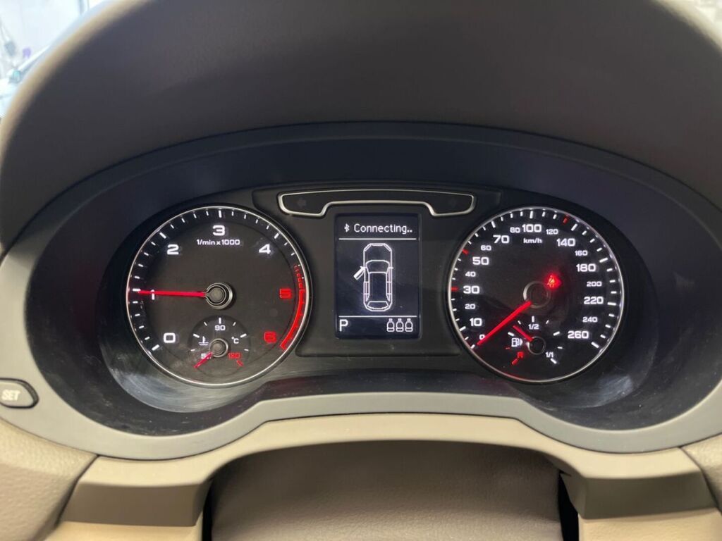 Audi Q3 2014 Valkoinen