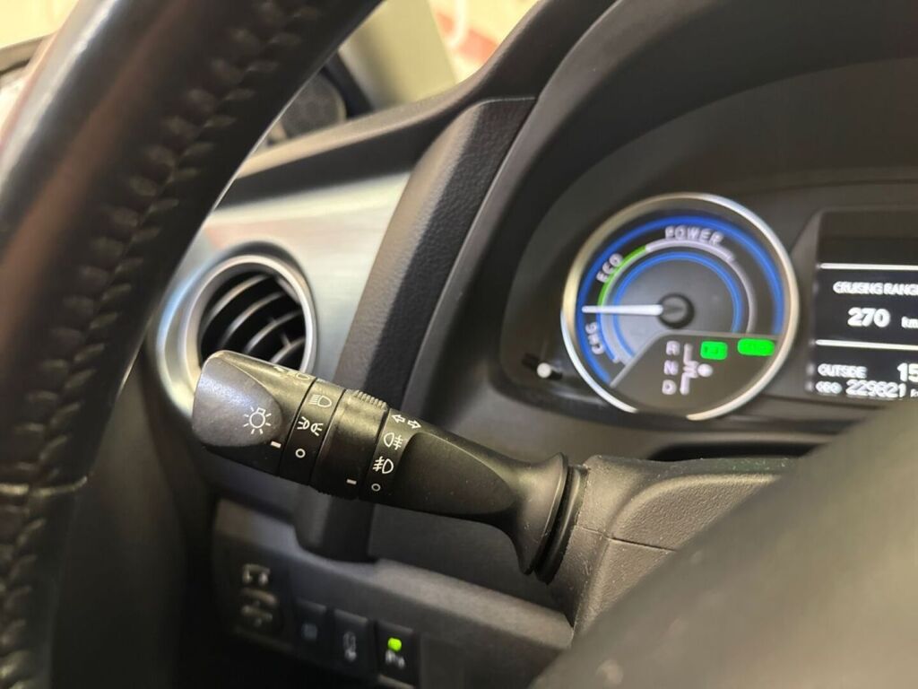Toyota Auris 2014 Harmaa