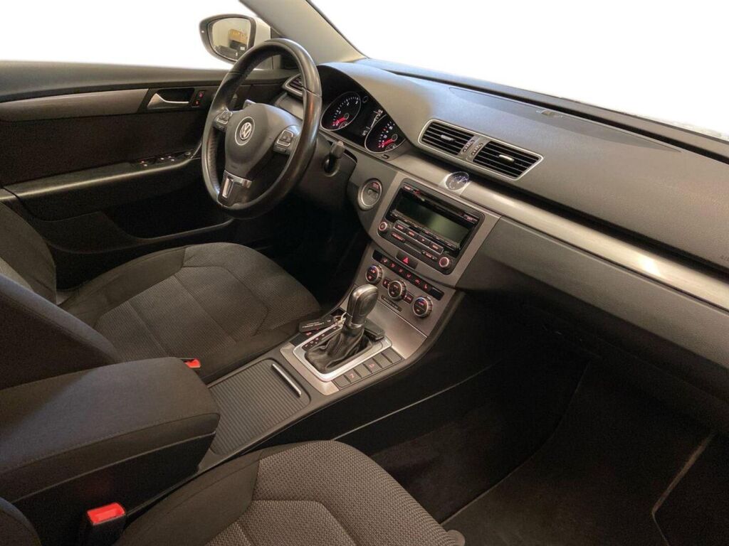 Volkswagen Passat 2013 Valkoinen