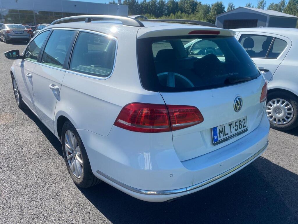 Volkswagen Passat 2013 Valkoinen