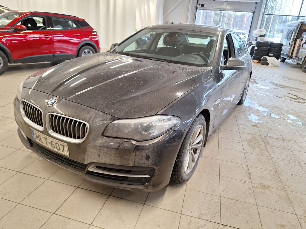 BMW 520 2014 Ruskea (beige)