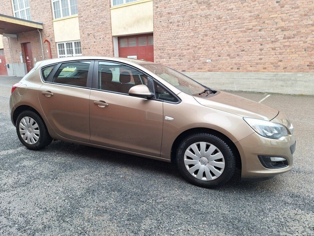 Opel Astra 2014 Ruskea (beige)