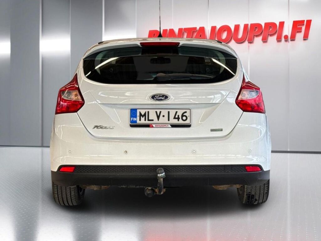 Ford Focus 2014 Valkoinen