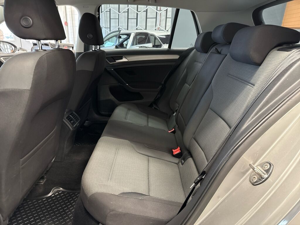 Volkswagen Golf 2014 Harmaa