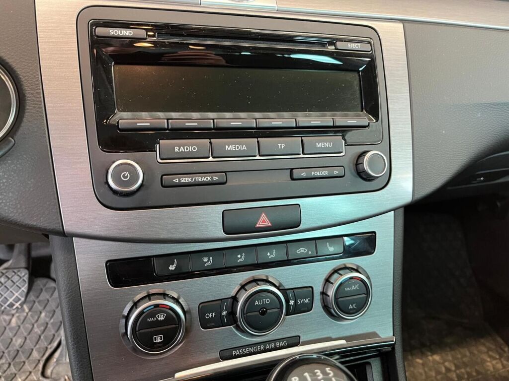 Volkswagen Passat 2014 Ruskea (beige)