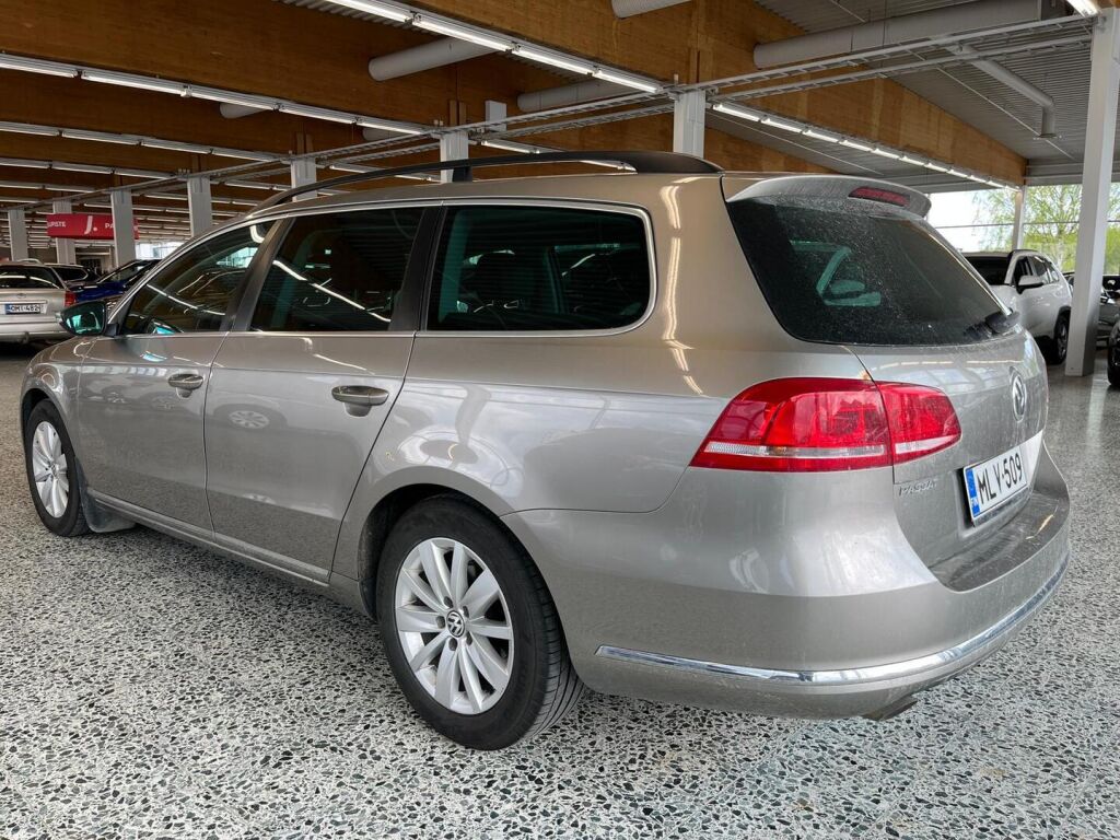 Volkswagen Passat 2014 Ruskea (beige)