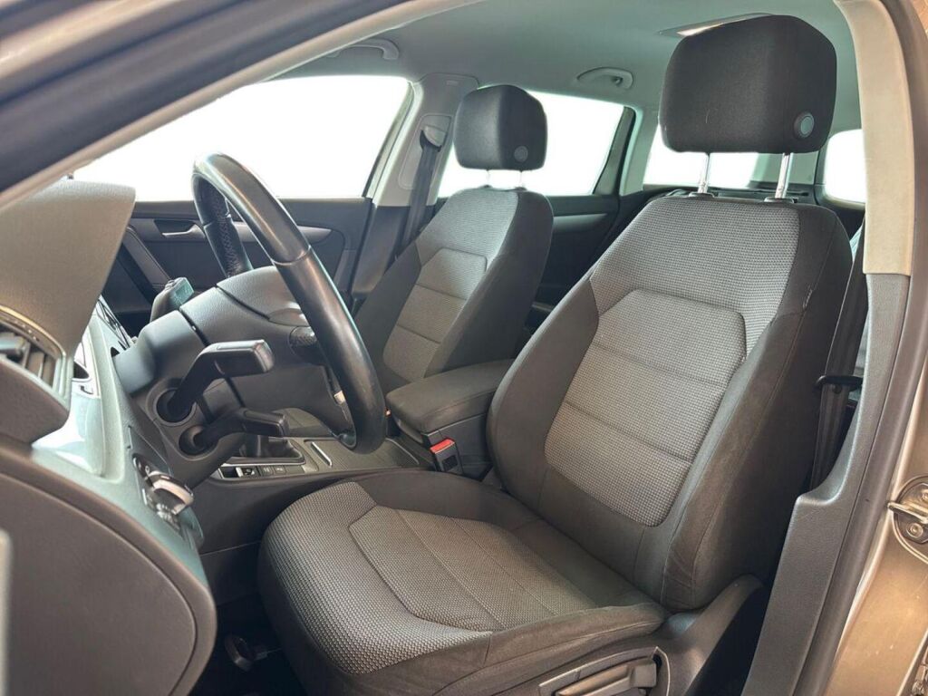 Volkswagen Passat 2014 Ruskea (beige)