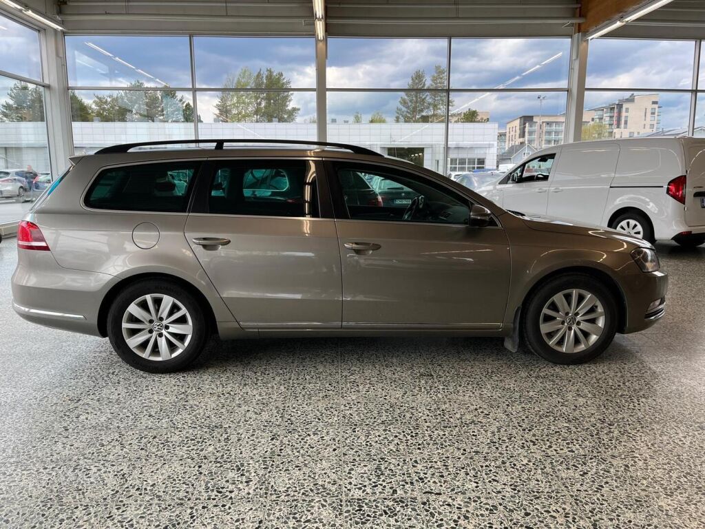 Volkswagen Passat 2014 Ruskea (beige)