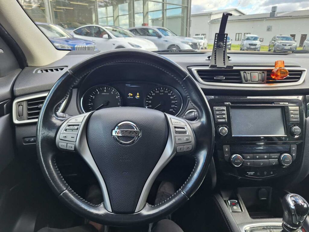 Nissan Qashqai 2014 Musta