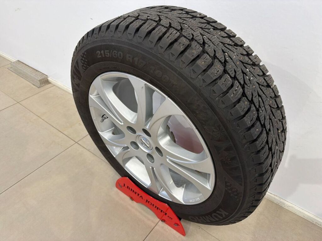 Nissan Qashqai 2014 Musta