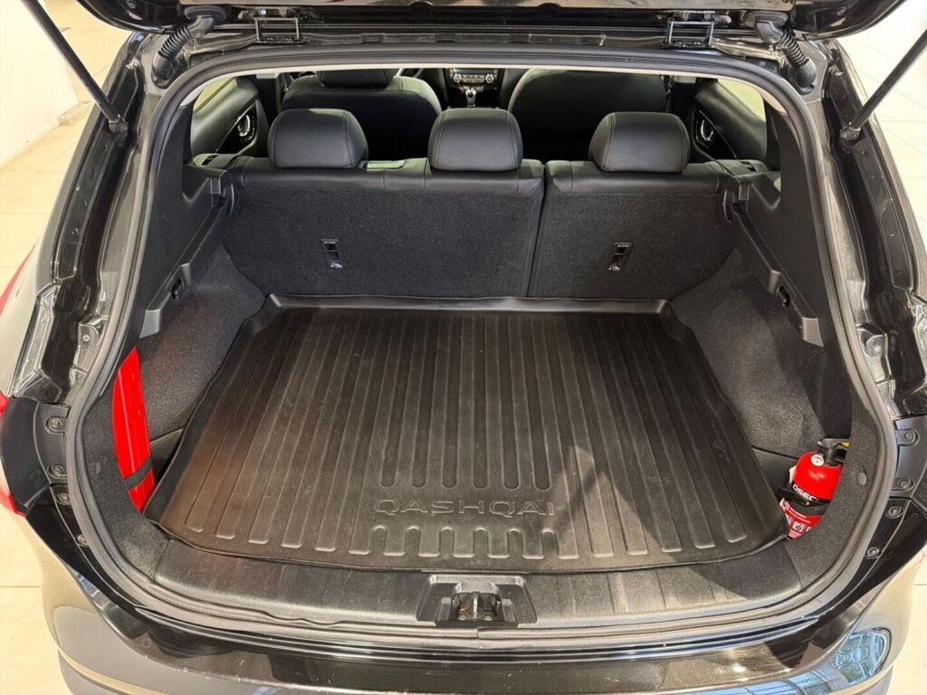 Nissan Qashqai 2014 Musta