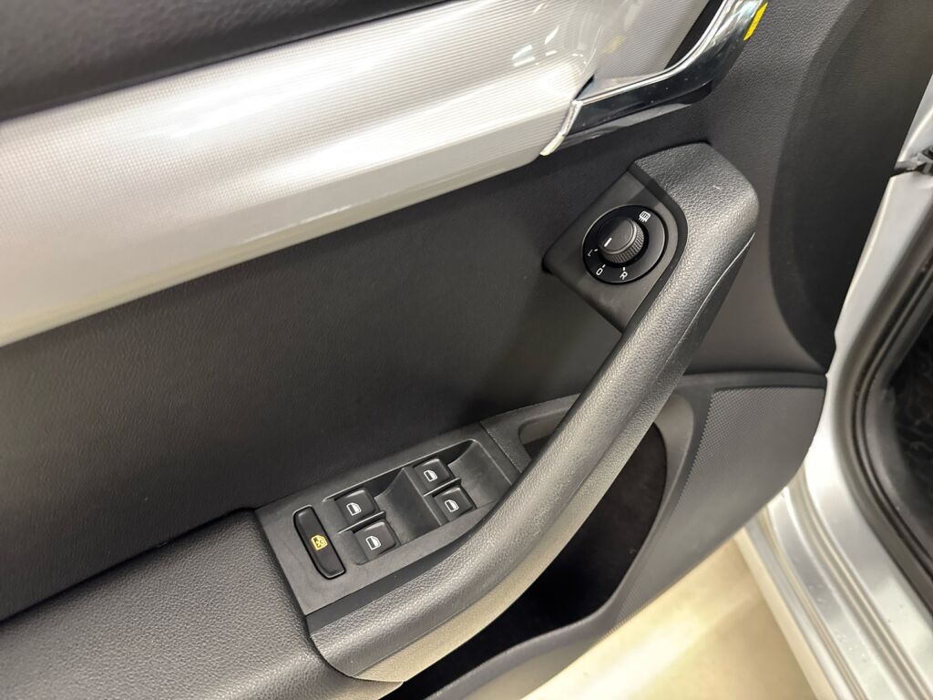 Skoda Octavia 2014 Hopea