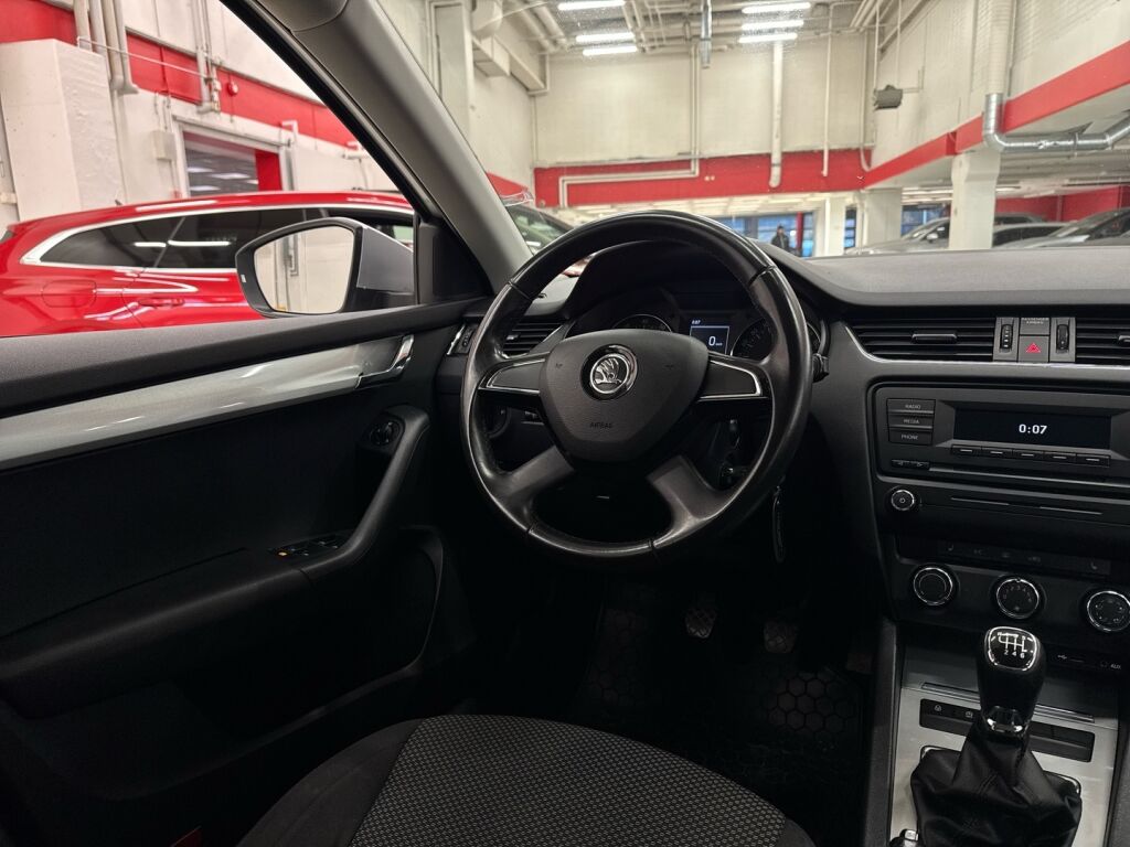 Skoda Octavia 2014 Hopea