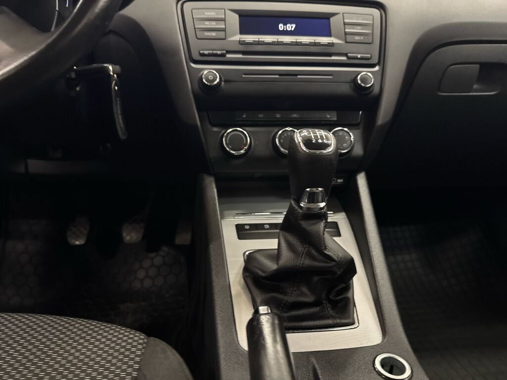 Skoda Octavia 2014 Hopea