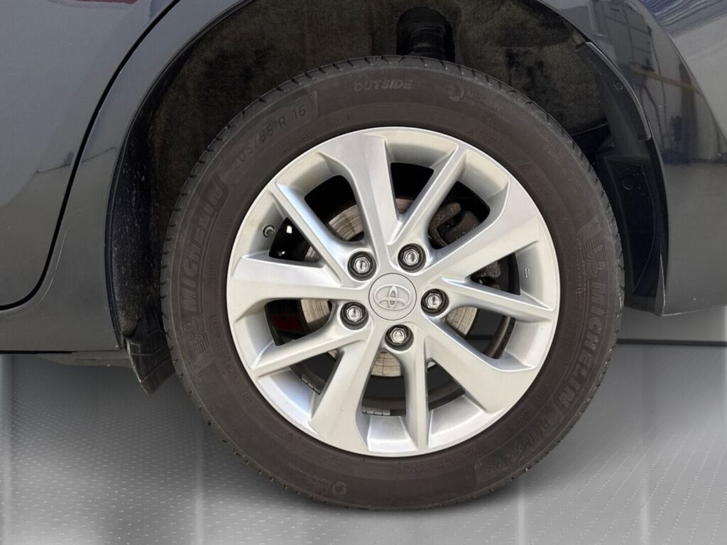 Toyota Corolla 2014 Harmaa
