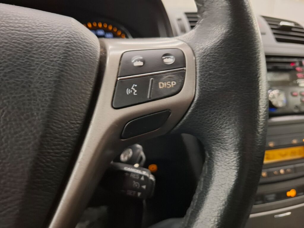 Toyota Avensis 2010 Musta