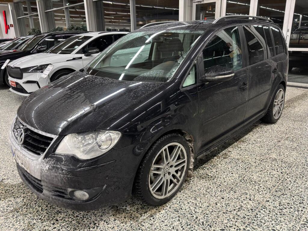 Volkswagen Touran 2009 Musta