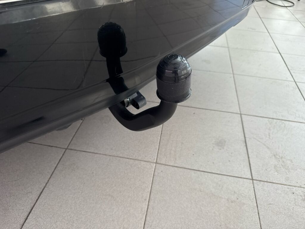 Mercedes-Benz B 2010 Musta