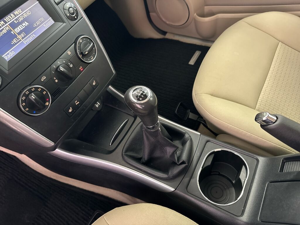 Mercedes-Benz B 2010 Musta