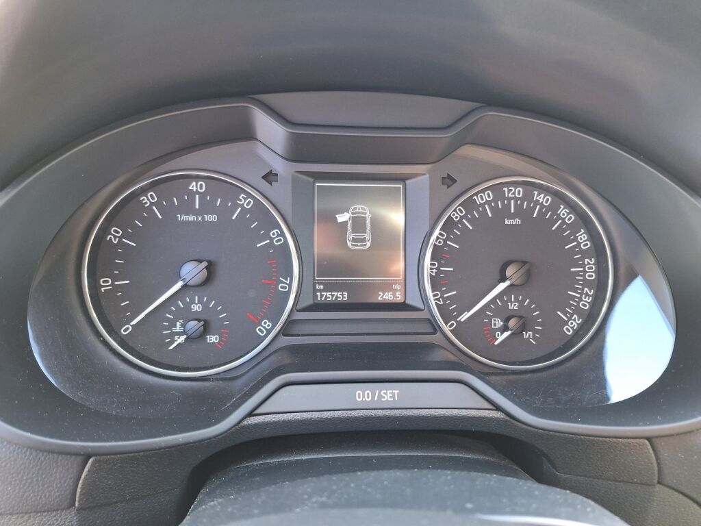 Skoda Octavia 2014 Hopea