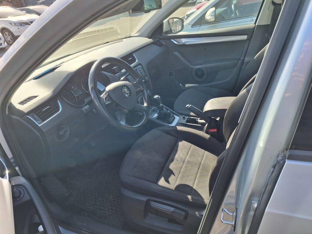 Skoda Octavia 2014 Hopea