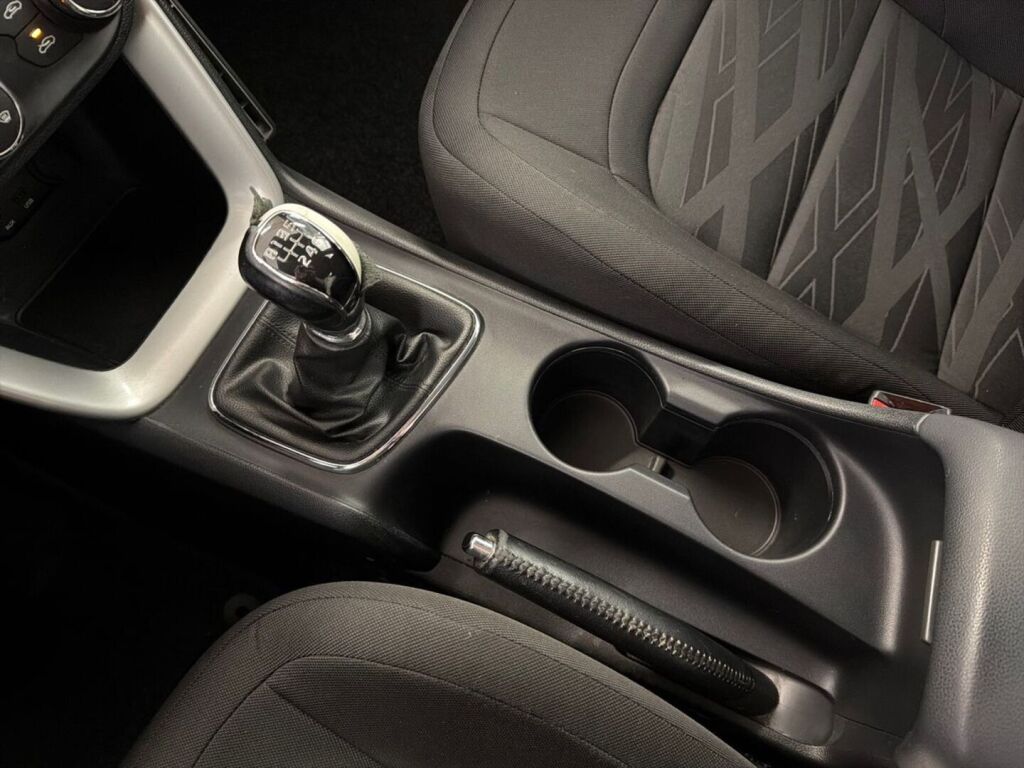 Kia Ceed 2014 Valkoinen