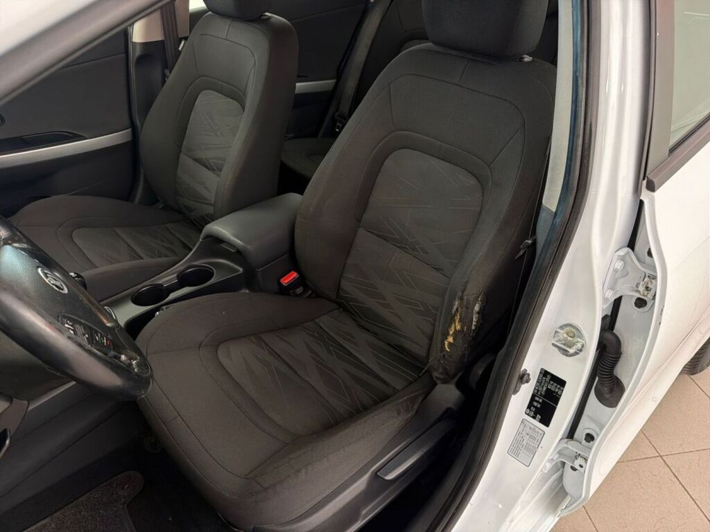 Kia Ceed 2014 Valkoinen