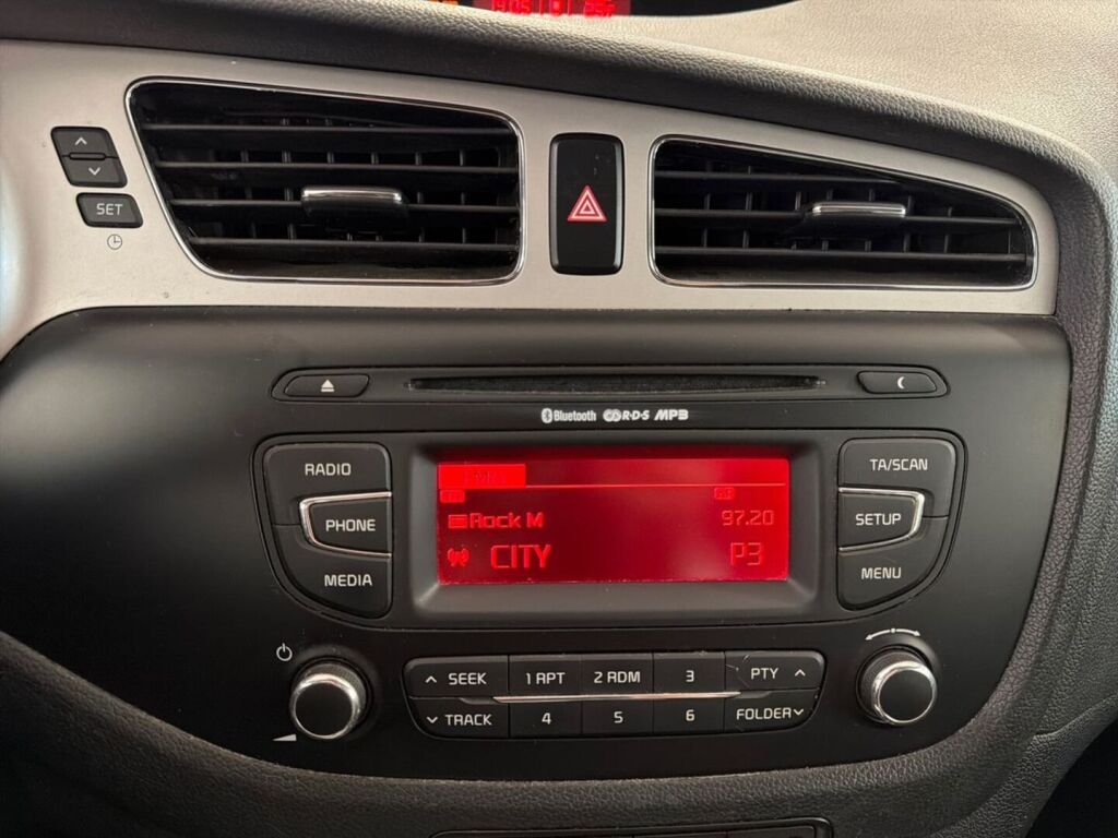 Kia Ceed 2014 Valkoinen