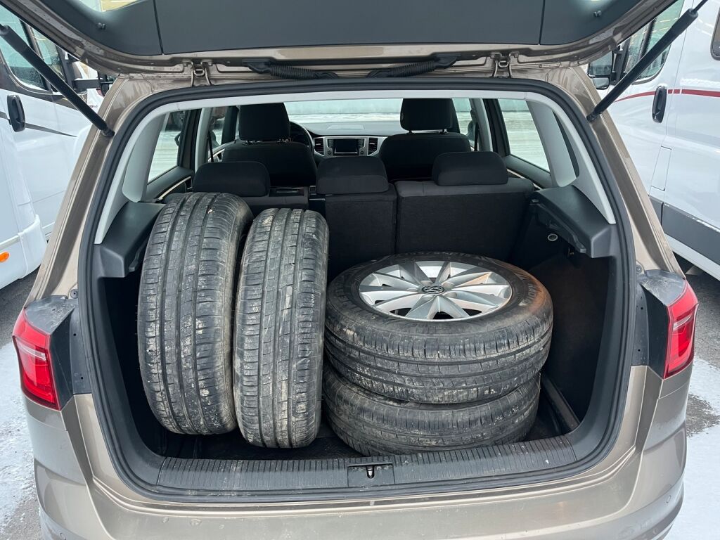 Volkswagen Golf Sportsvan 2014 Ruskea (beige)