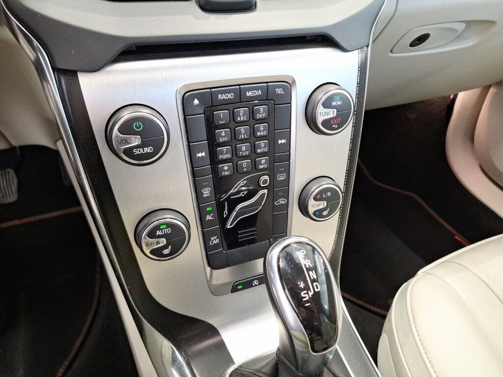 Volvo V40 2014 Harmaa