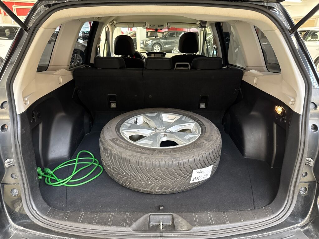 Subaru Forester 2014 Musta