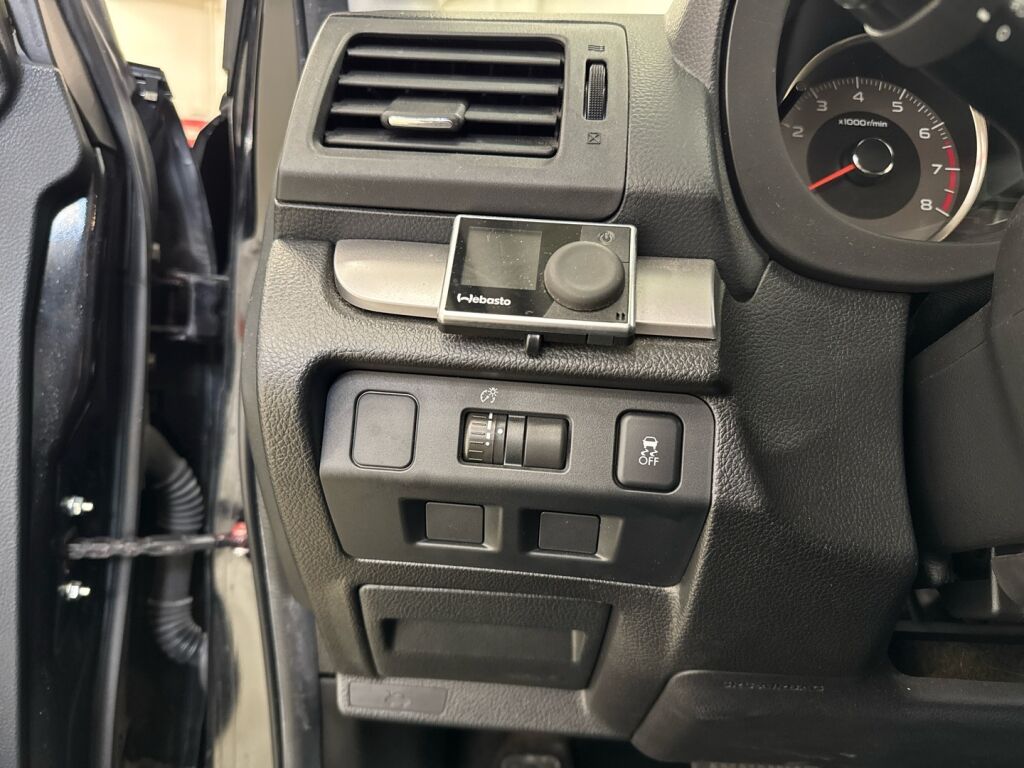 Subaru Forester 2014 Musta