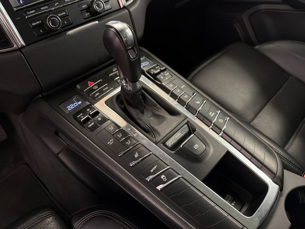 Porsche Macan 2015 Musta