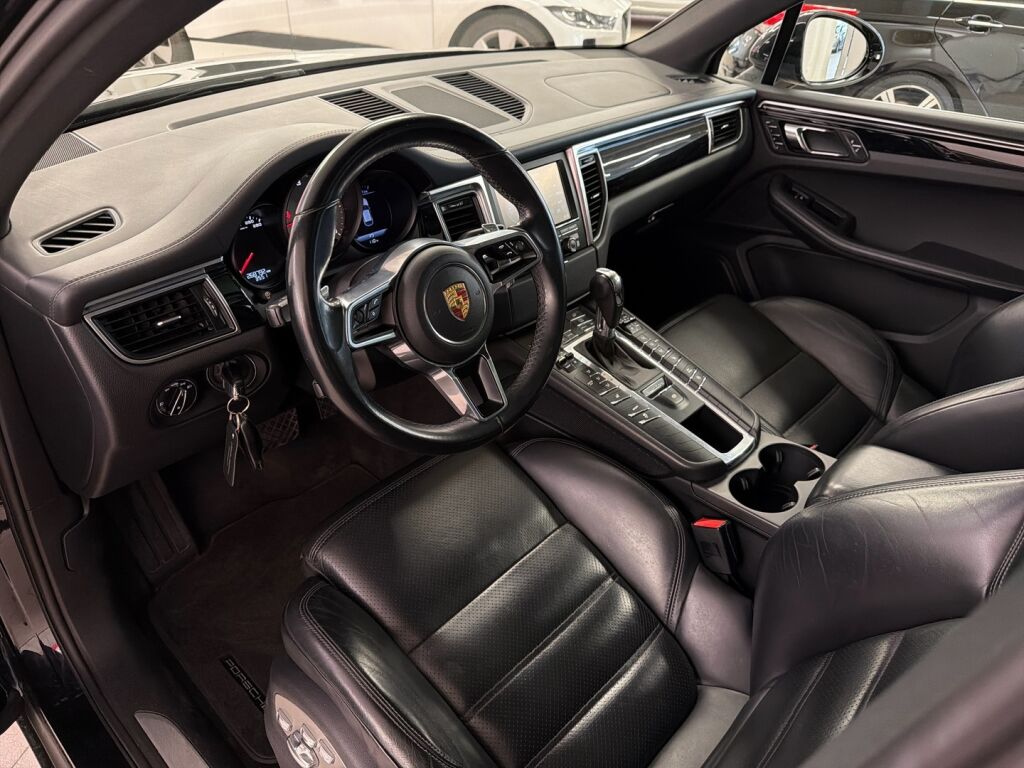 Porsche Macan 2015 Musta