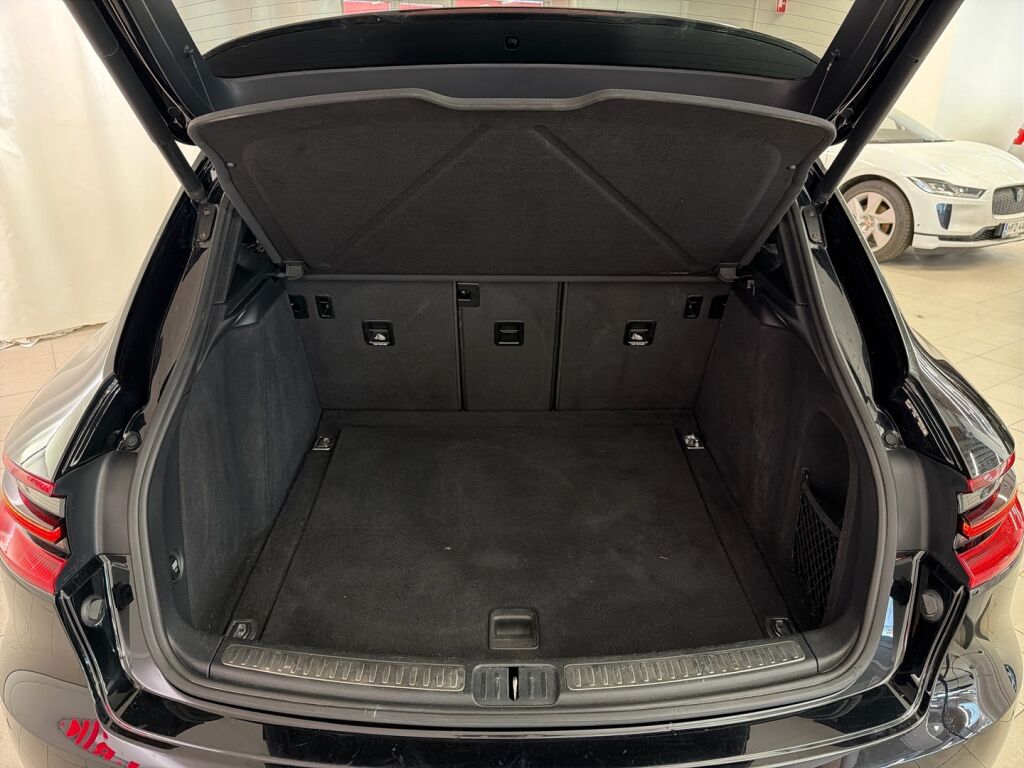 Porsche Macan 2015 Musta
